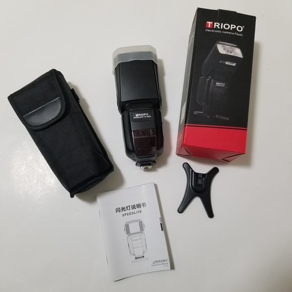Triopo TR-982II Flash Speedlite Canon Wireless Master High-Speed 1/8000s NWT